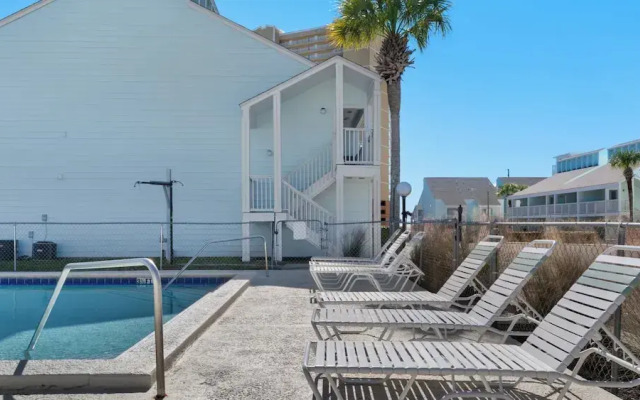 Southwinds K-8: Beachside & Pool Retreat
