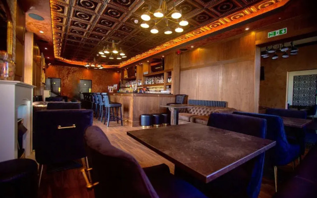 The Hadley Hotel