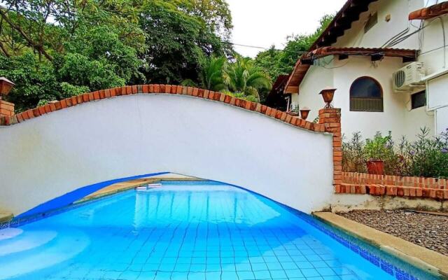 Hotel Casa Blanca