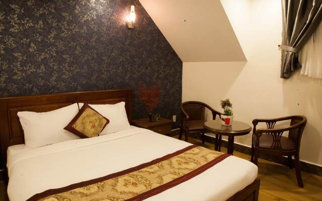 Luu Ly Hotel