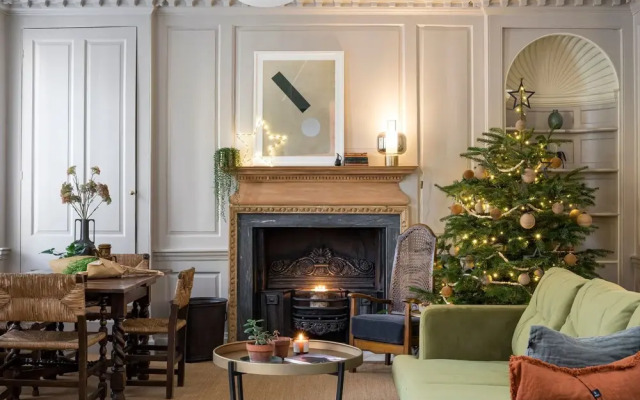 Superior Stays - Rosewell House
