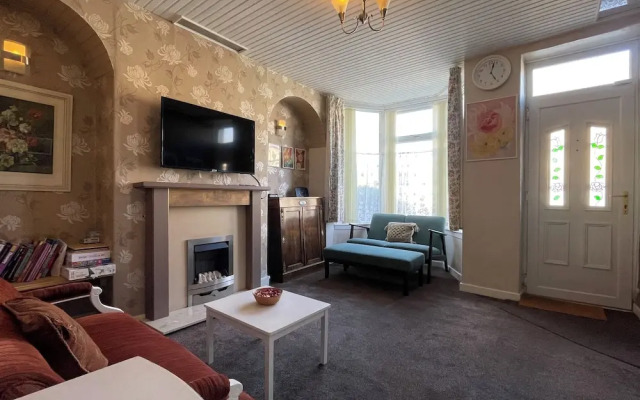 Sheffield's 3BR Retreat