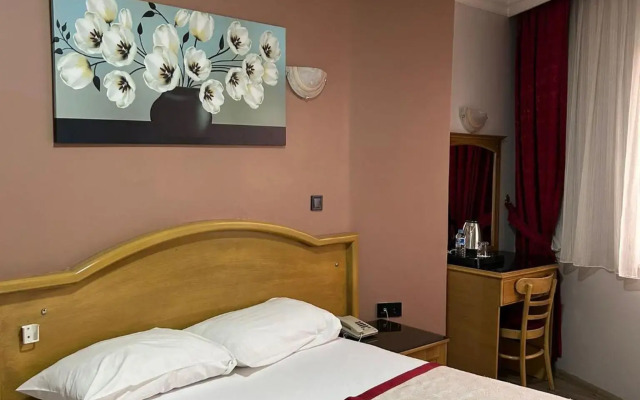 Nil Hotel