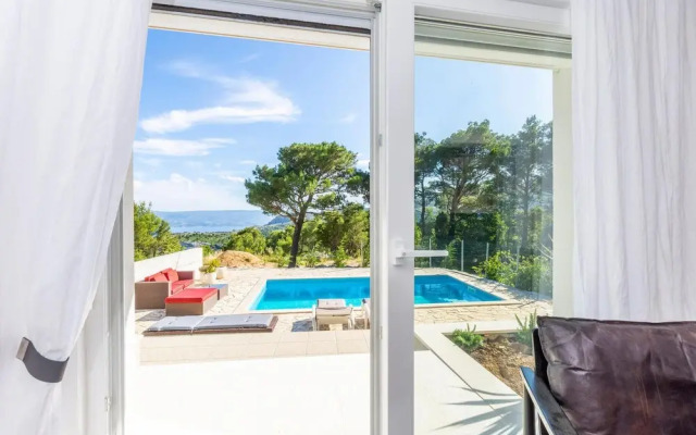 Amazing Home in Naklice With Wifi and 2 Bedrooms