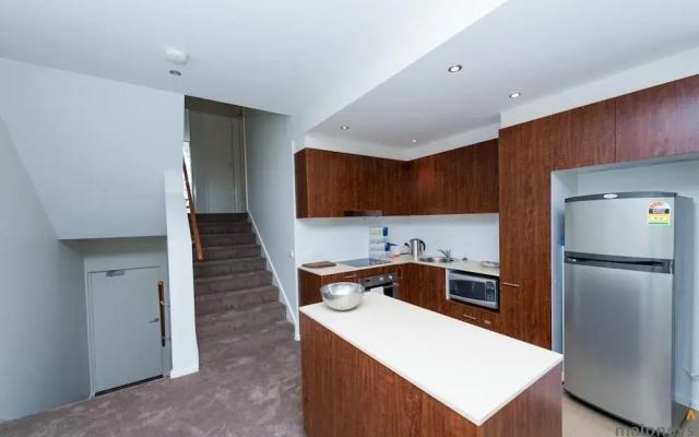 Accommodate Canberra - Metropolitan