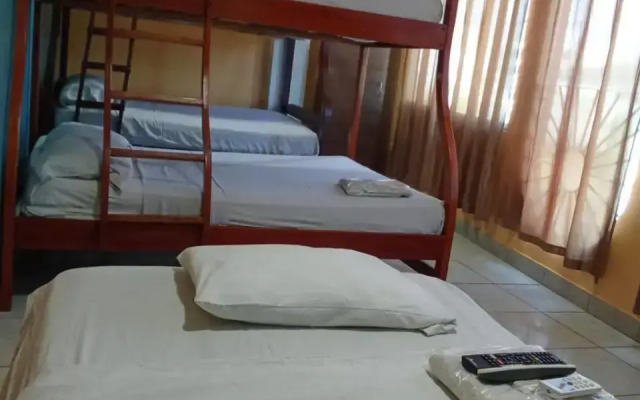 Hotel - Centro Comercial Punta Del Mar