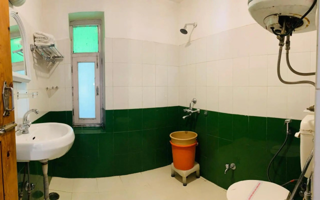 Tourist Hotel