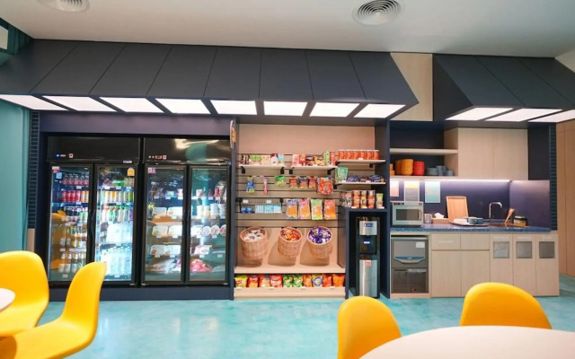 GO Hotel Sriracha at Central Si Racha