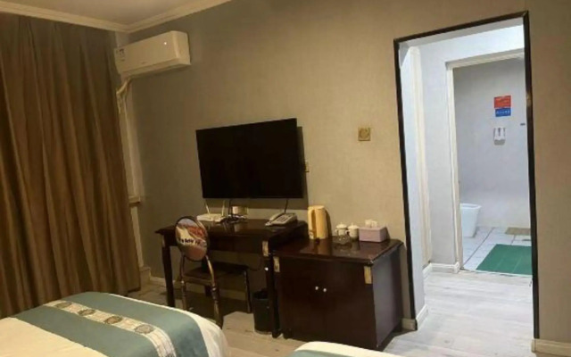 Hotan Tianyu Hotel (Tuanjie Square)