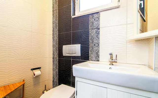 Bostanüstu Dere Sokağı