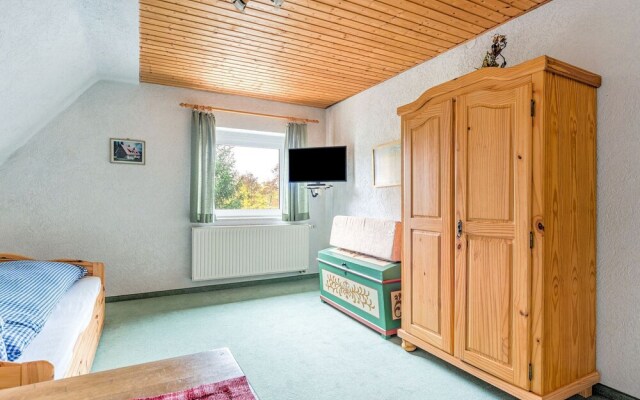 Modern Apartment in Tabarz/Thüringer Wald with Garden