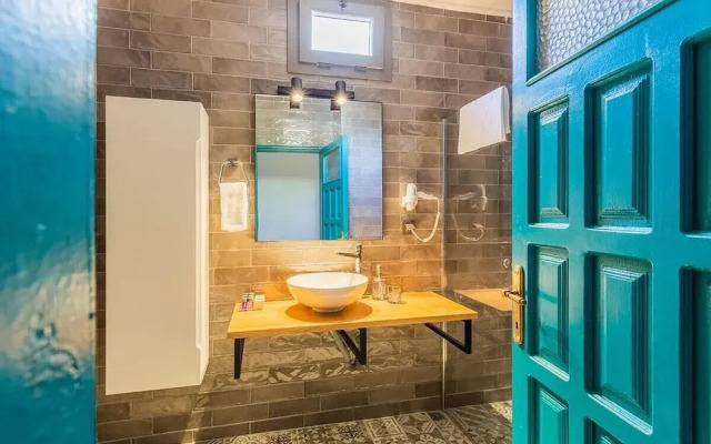 Avlu Butik Otel Palamutbükü
