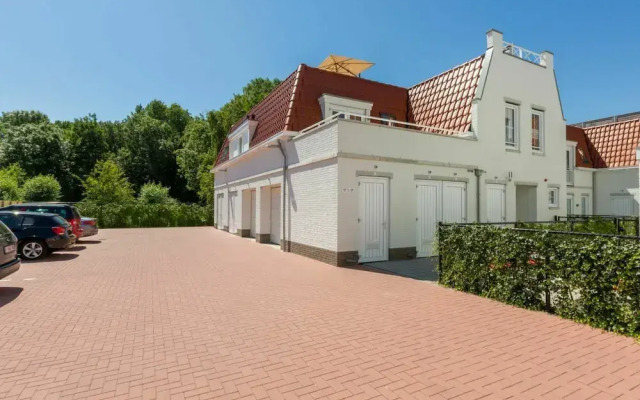 Luxurious Apartment in Koudekerke With Parking