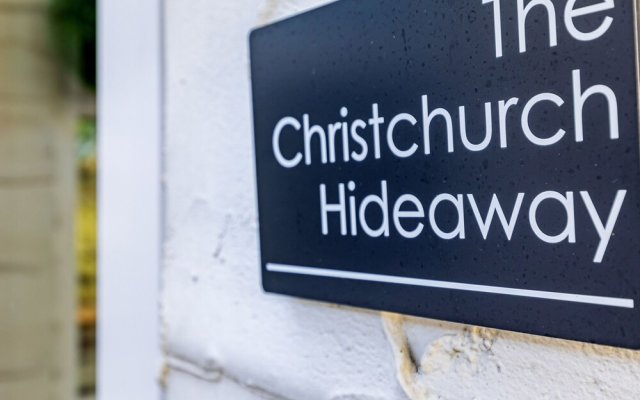 The Christchurch Hideaway, Hot Tub , 2 Bedrooms
