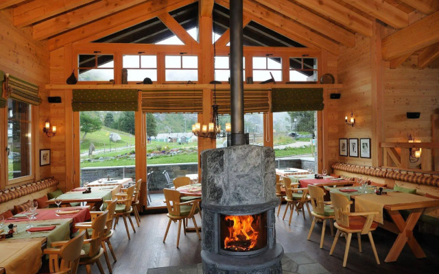 Riffelalp Resort 2222m