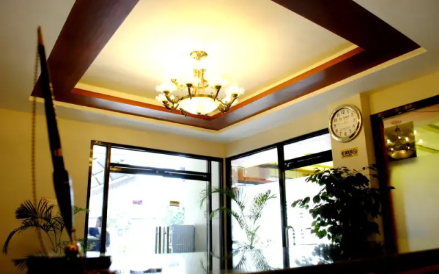 OYO 415 Florotel Gensan