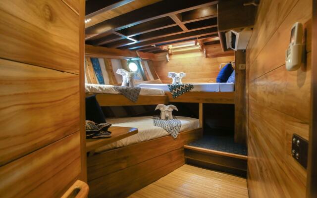 Tanaka Liveaboard