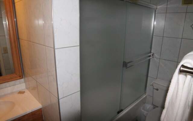 Summerhouse 149 2 Bedroom Condo by Redawning