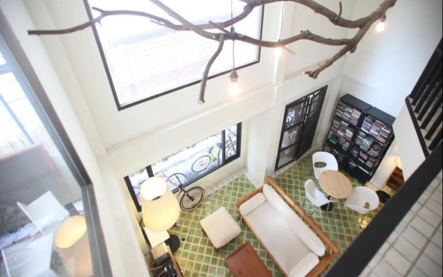 Early Bird Bed & Breakfast - Adults Only