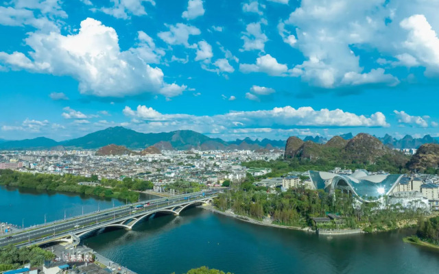 Wing Hotel Guilin - Central Square