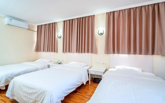 LN White House Hotel