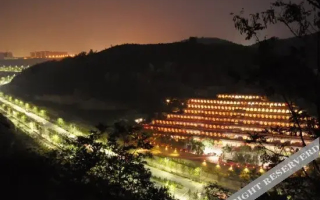 Yan'an Heritage Cave Hotel