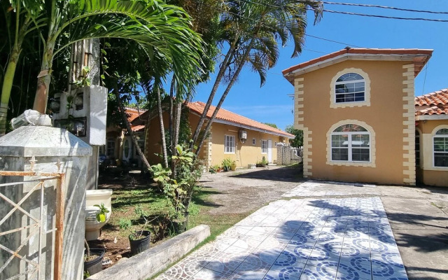Leisure Duplex At Csompo Silver Manor