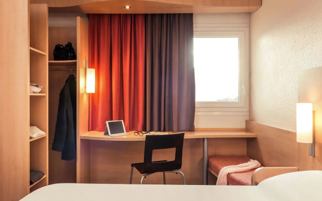 ibis Epinay sur seine Gennevilliers