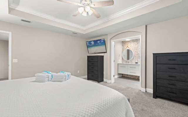 Spacious 4-bed, 3-bath Beach House Sleeps 12 for the Perfect Getaway