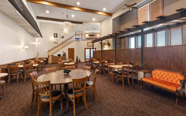 Days Inn by Wyndham Hutchinson