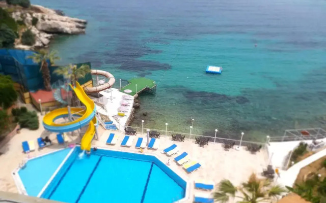 Grand Hotel Avci Karaburun