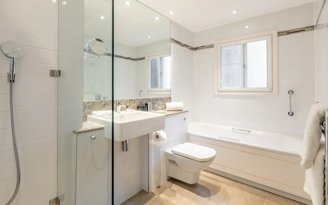 London Kensington by Melia