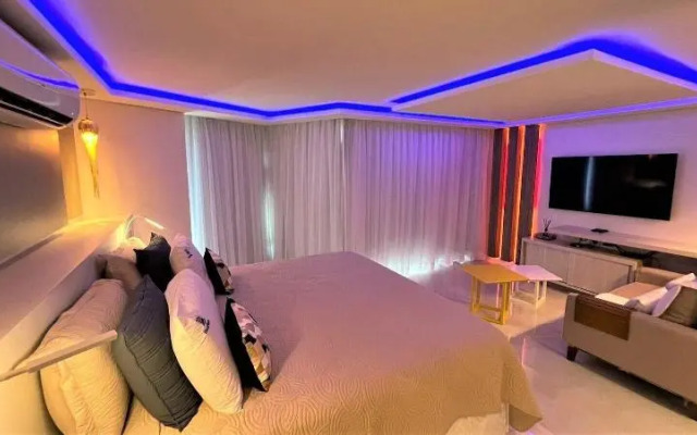 SEAFLATS Iate Plaza Hotel