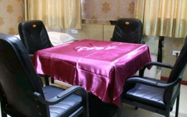 Holiday Yizhan Express Motel