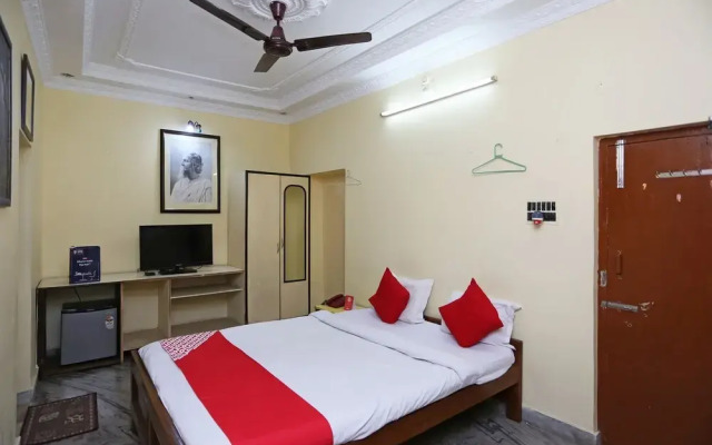 OYO 24727 Rater Tara Diner Rabi Guest House
