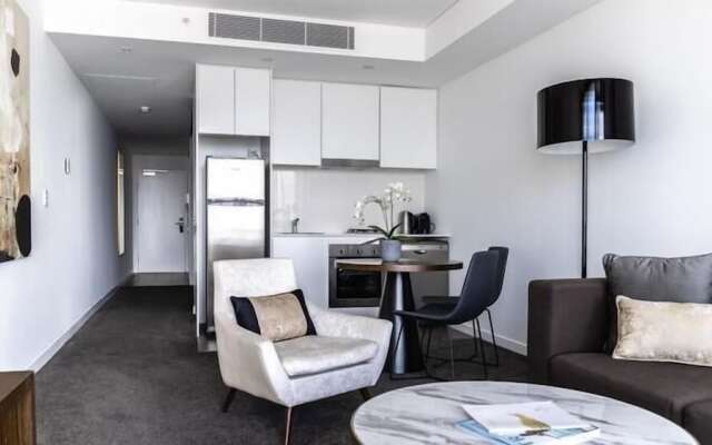 KOZYGURU Chatswood Luxury Studio