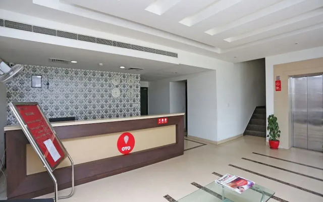 OYO 8536 Azad Square