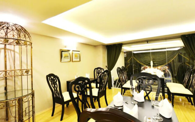 Mayana Hotel