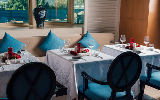 Kempinski Nile Hotel Garden City Cairo
