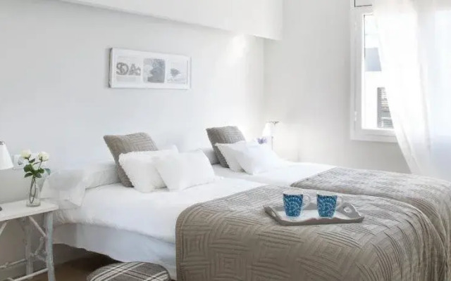 Two Sisters Apartments