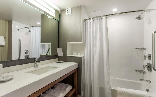 Courtyard by Marriott Montreal West Island/Baie D'Urfe
