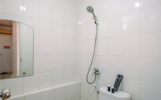 Comfort And Homey 2Br At Bassura City Apartment