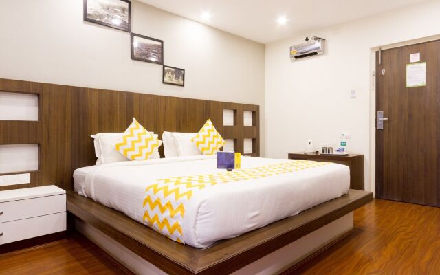 FabHotel Sholas Residency