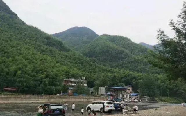 Yuehe Inn, Yue County