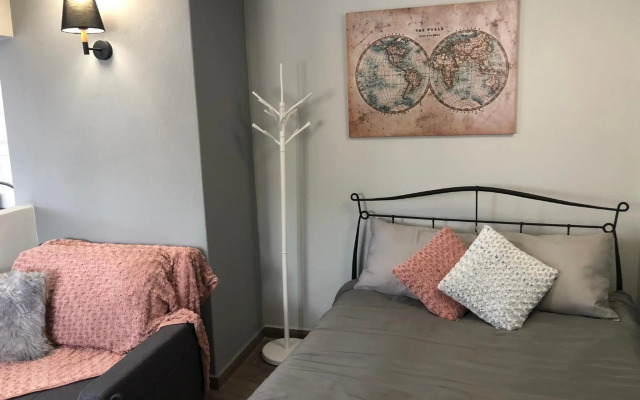 Cozy studio apartment in the heart of Athens