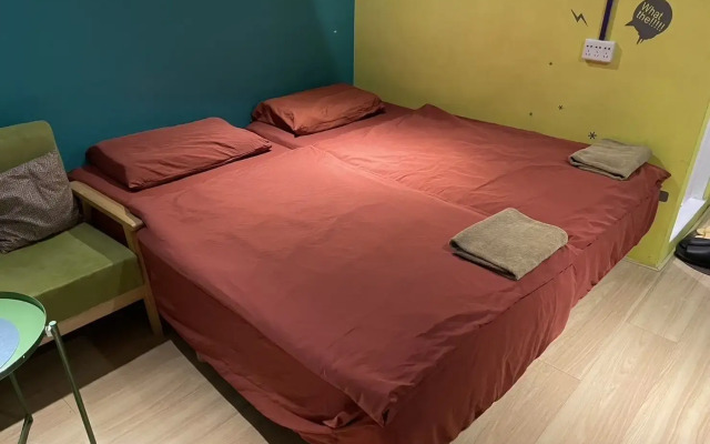 Leo ho Hostel