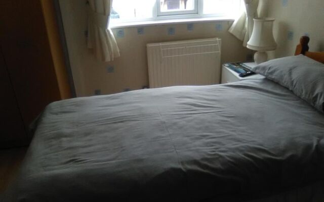 Anchor b & b