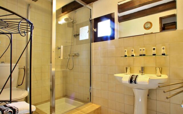 Luxurious Mansion in Souillac With Swimming Pool