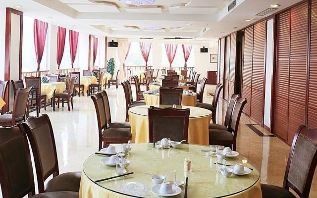 Tianchi Hotel