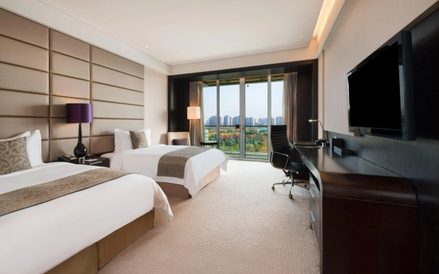 Crowne Plaza Shanghai Xiayang Lake by IHG